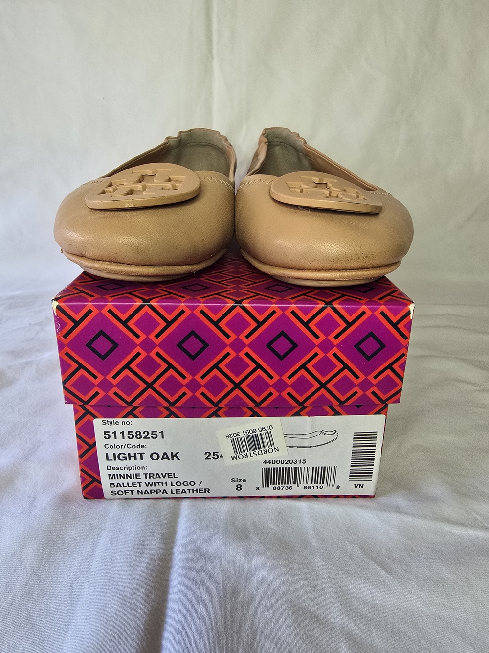 Tory Burch 8.5 Light Oak Logo Round-Toe Ballet Flats - Picture 4 of 10